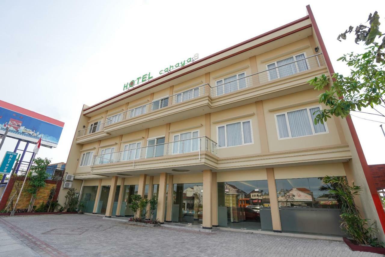 Oyo 1330 Hotel Cahaya 3 Surabaya Exterior photo